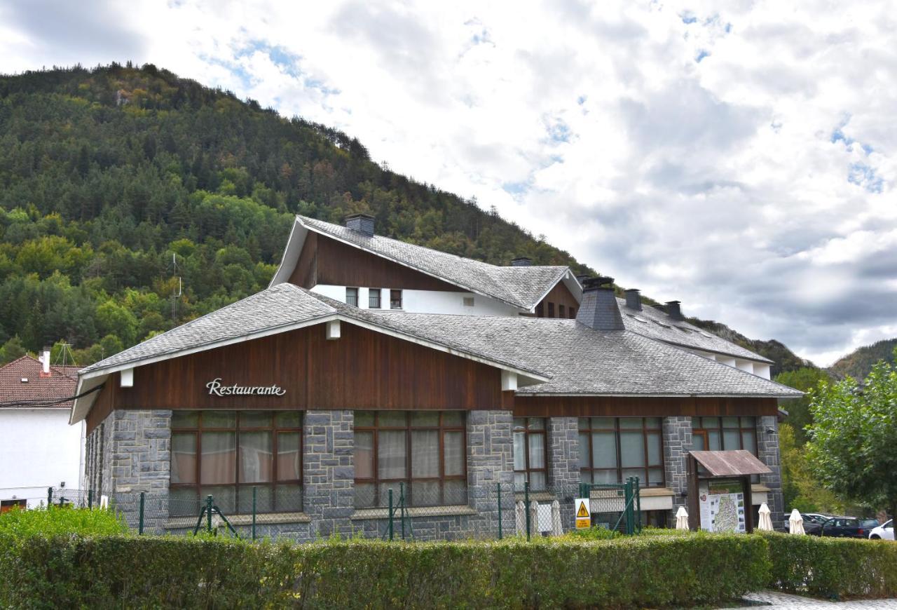 Hotel Y Apartamentos Snoe Isaba Εξωτερικό φωτογραφία